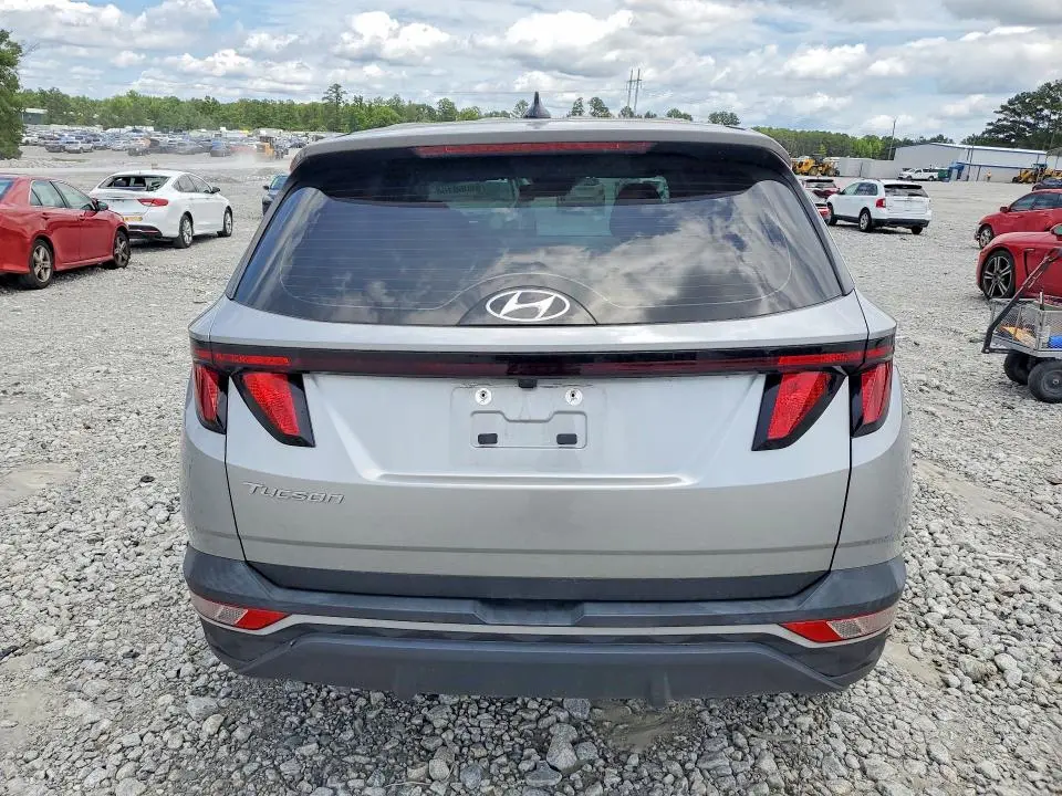 2023 HYUNDAI TUCSON SE  