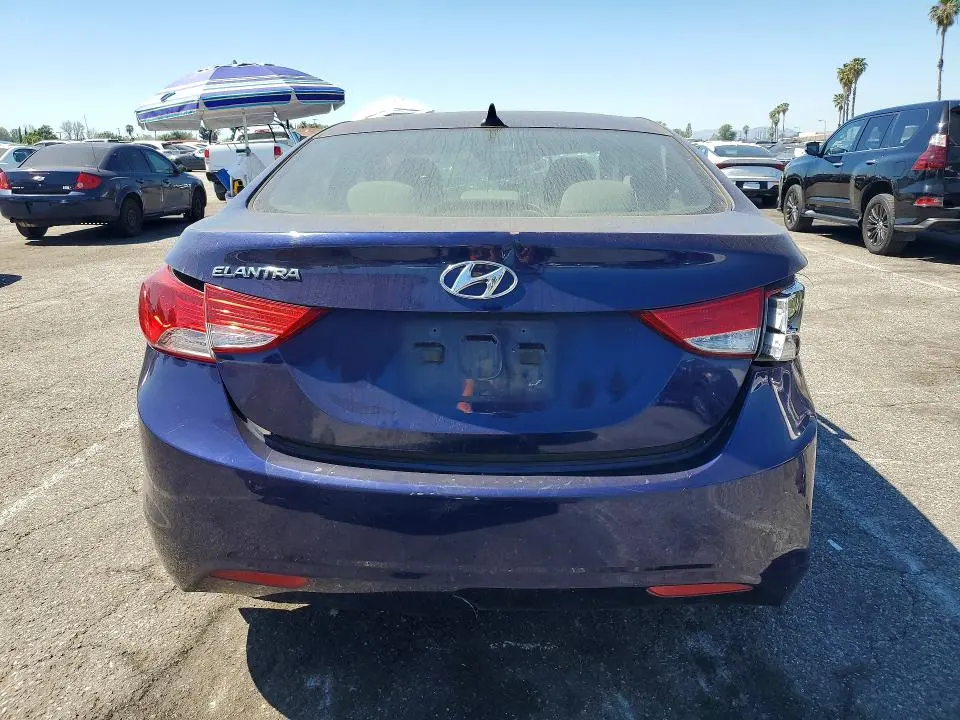 2013 HYUNDAI ELANTRA GLS  