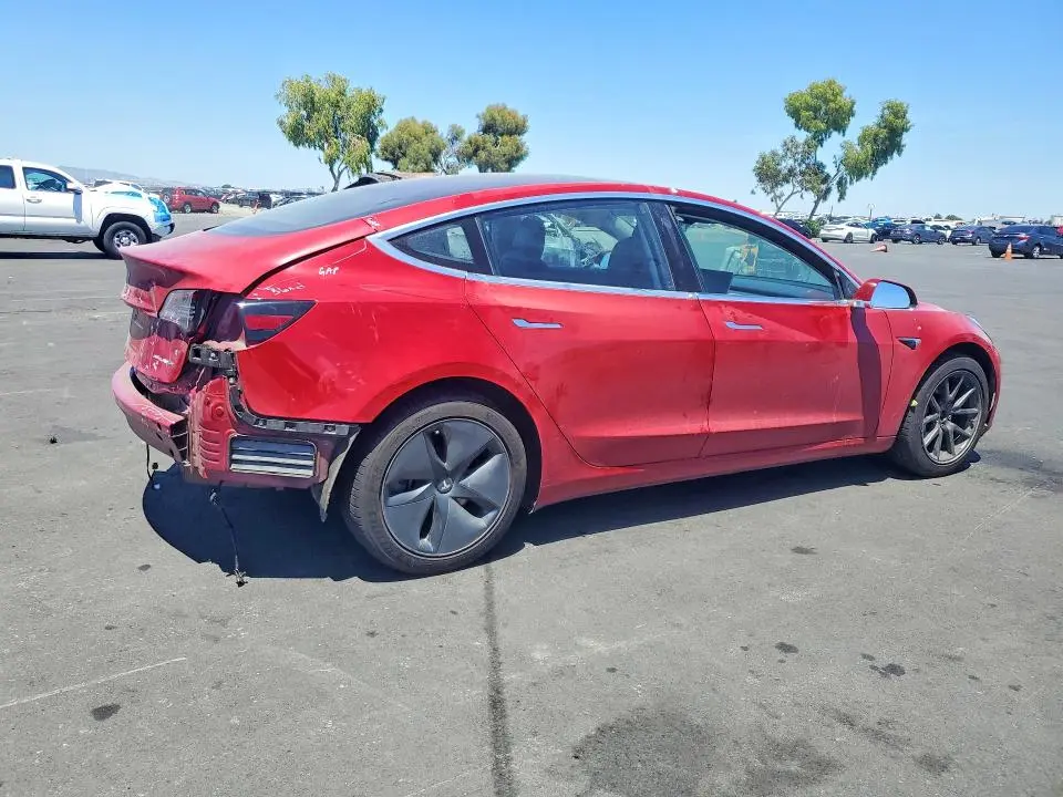 2018 TESLA MODEL 3   