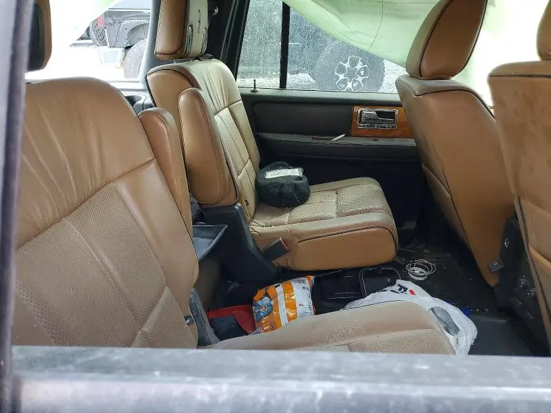 2011 LINCOLN NAVIGATOR   
