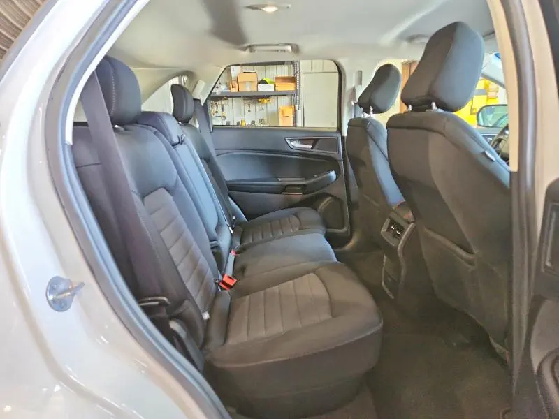 2020 FORD EDGE SE  