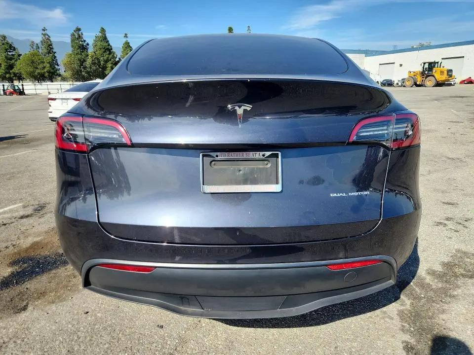 2024 TESLA MODEL Y   