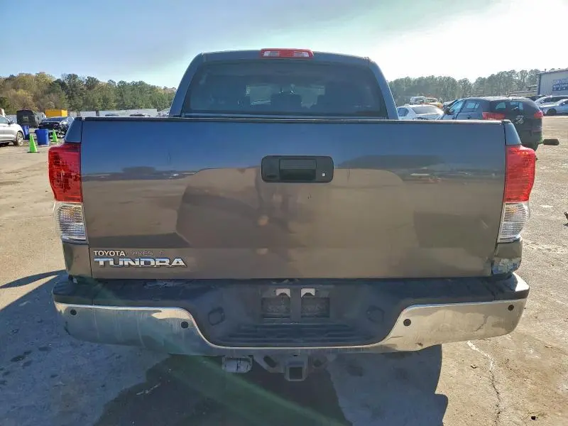 2011 TOYOTA TUNDRA CREWMAX LIMITED  