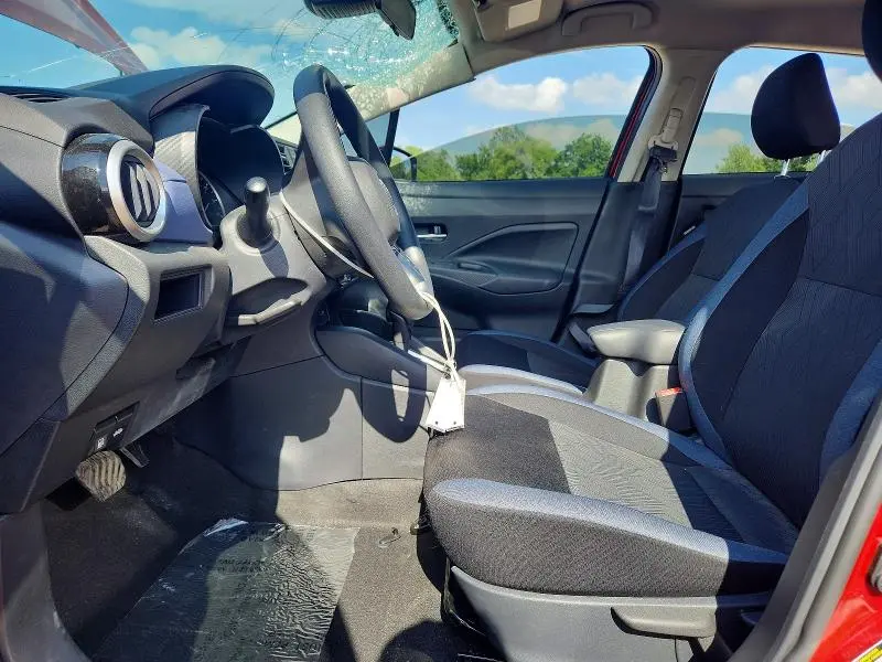 2024 NISSAN VERSA SV  