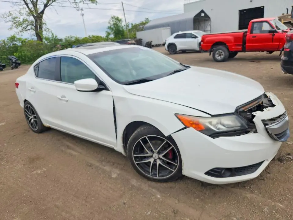 2014 ACURA ILX 20 TECH  