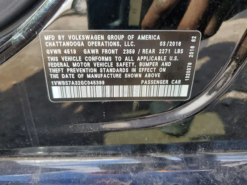 2016 VOLKSWAGEN PASSAT SE  
