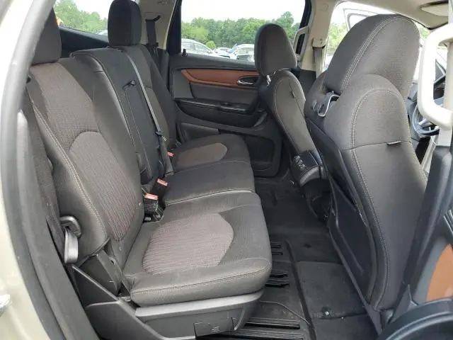 2016 CHEVROLET TRAVERSE LT  