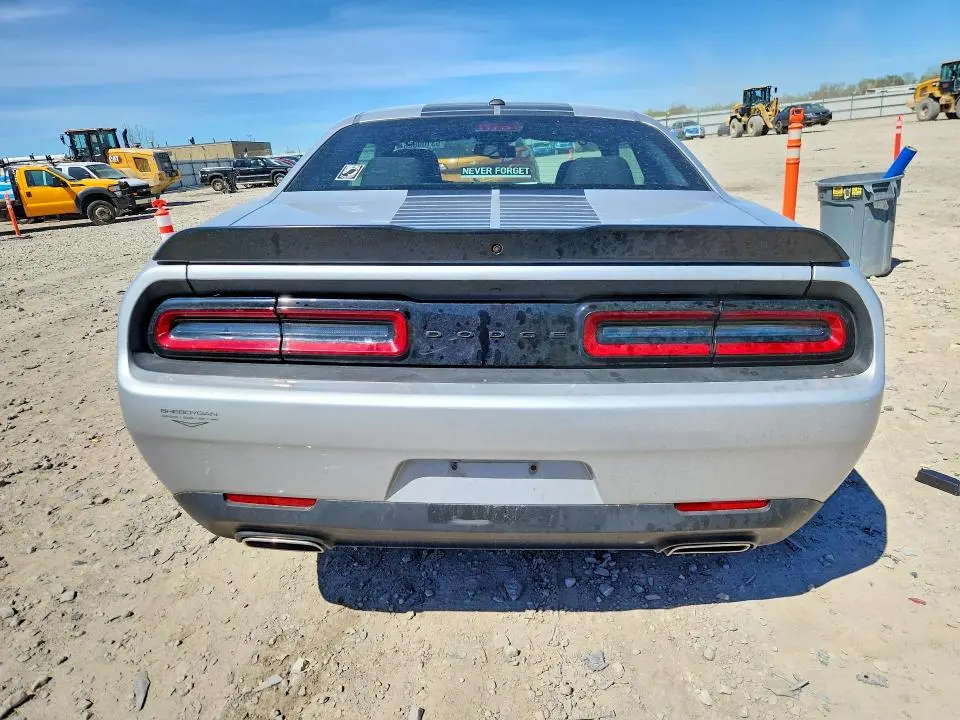 2022 DODGE CHALLENGER SXT  