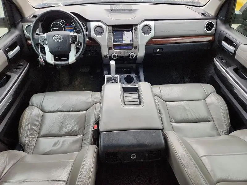 2017 TOYOTA TUNDRA CREWMAX LIMITED  