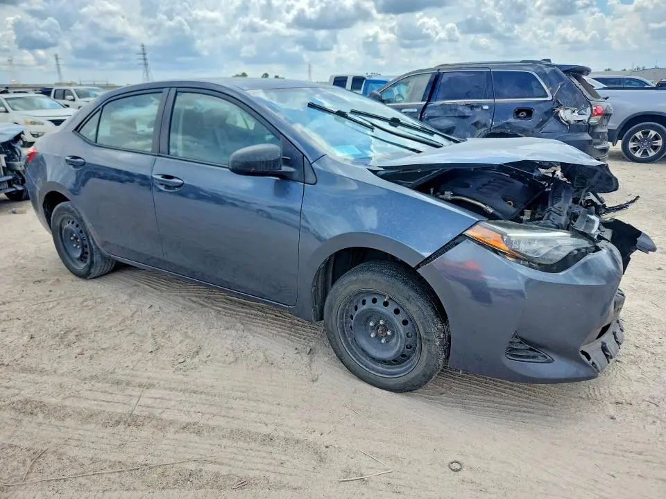 2018 TOYOTA COROLLA LE  