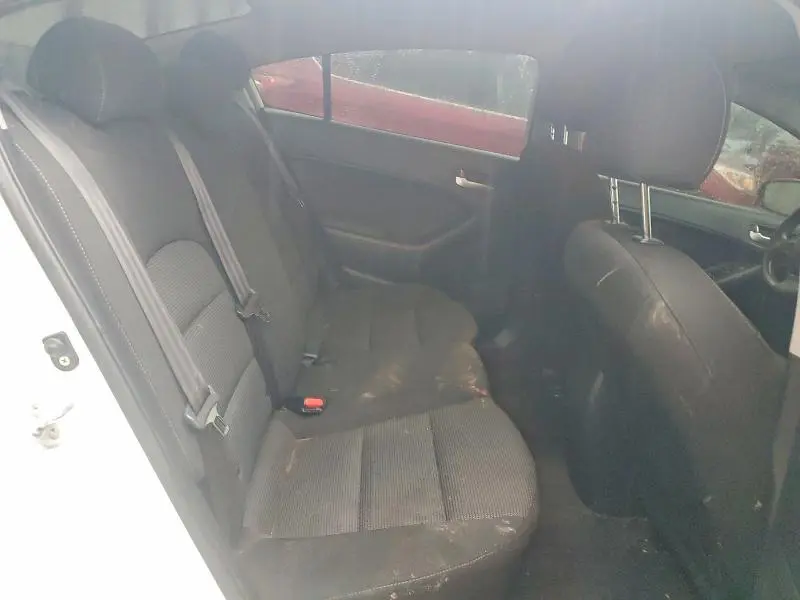 2017 KIA FORTE LX  