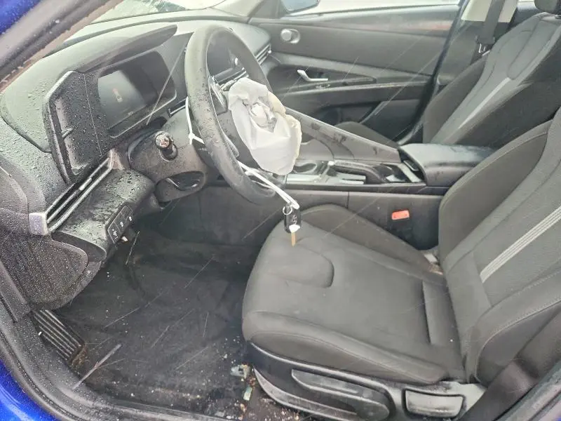 2024 HYUNDAI ELANTRA SE  