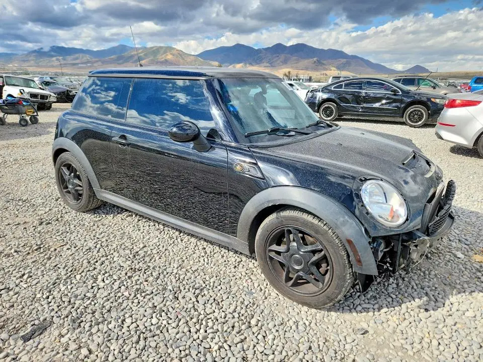 2010 MINI COOPER S  