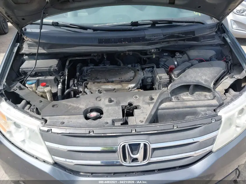 2011 HONDA ODYSSEY LX