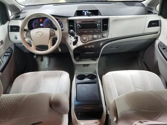 2011 TOYOTA SIENNA LE  