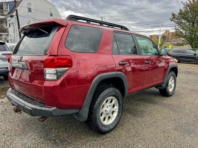 2010 TOYOTA 4RUNNER SR5  