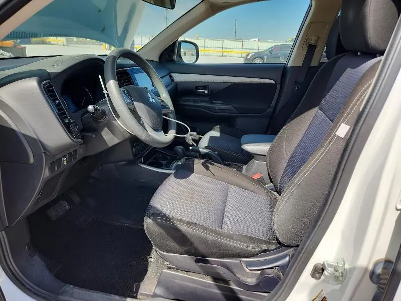 2018 MITSUBISHI OUTLANDER ES  
