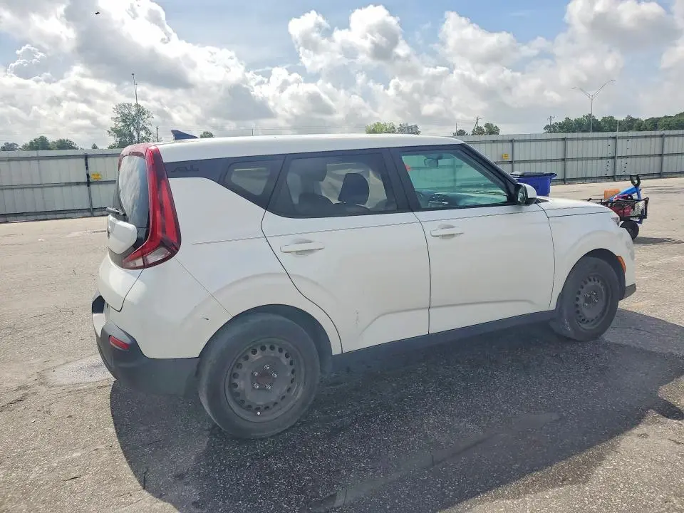 2021 KIA SOUL LX  