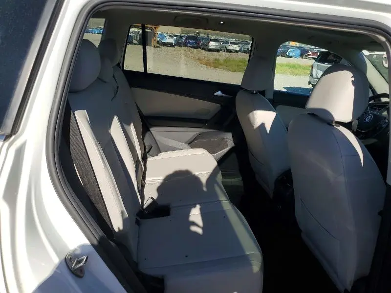 2020 VOLKSWAGEN TIGUAN SE  