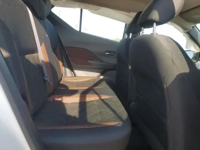 2019 NISSAN KICKS S  