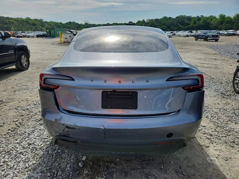 2026 TESLA MODEL 3   