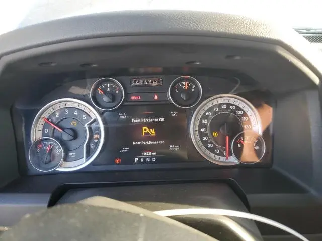 2015 RAM 1500 SLT  
