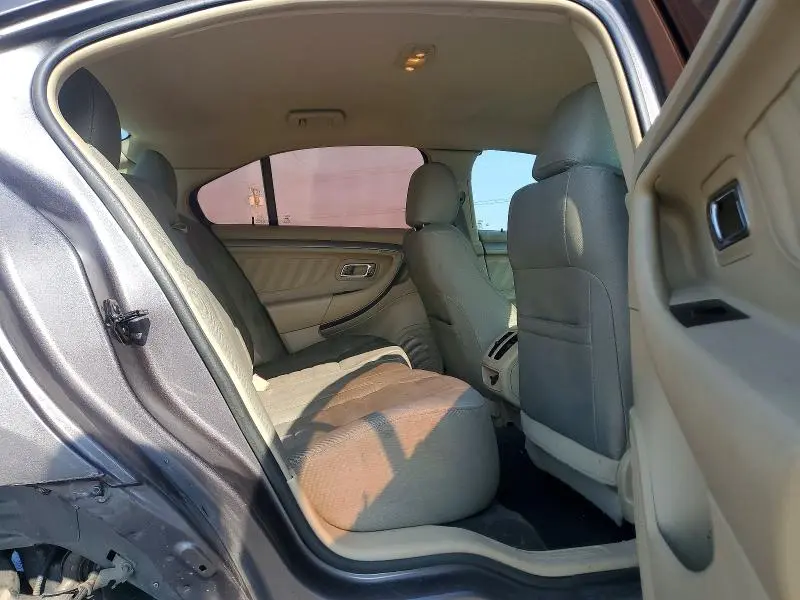 2014 FORD TAURUS SE  