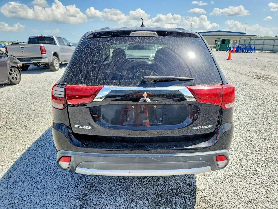 2016 MITSUBISHI OUTLANDER ES  