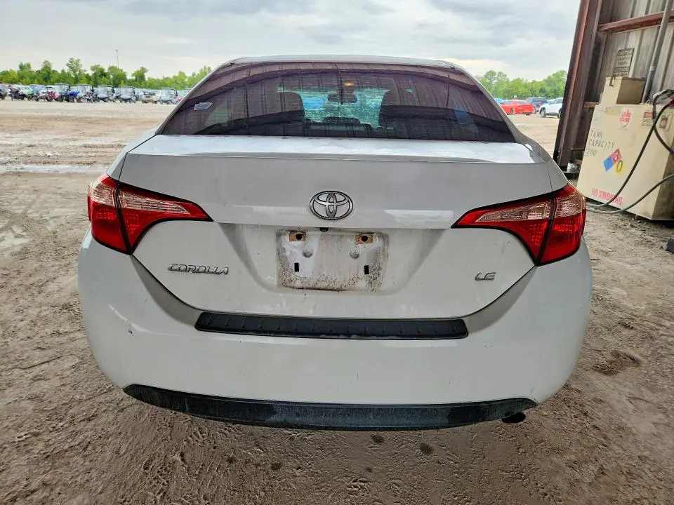 2018 TOYOTA COROLLA LE  