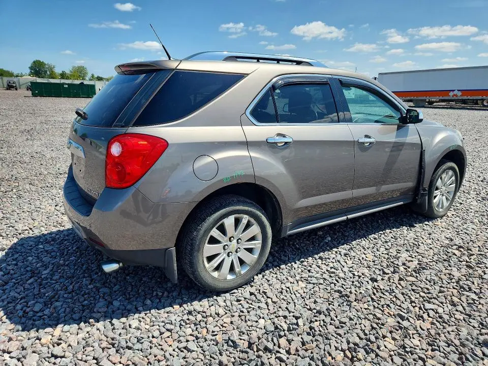 2010 CHEVROLET EQUINOX LT  