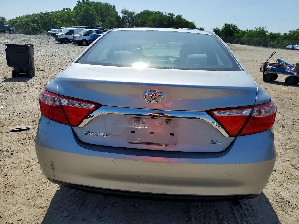 2015 TOYOTA CAMRY DELUXE  