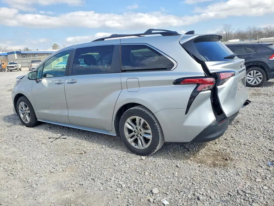2022 TOYOTA SIENNA XLE 7-PASSENGER  