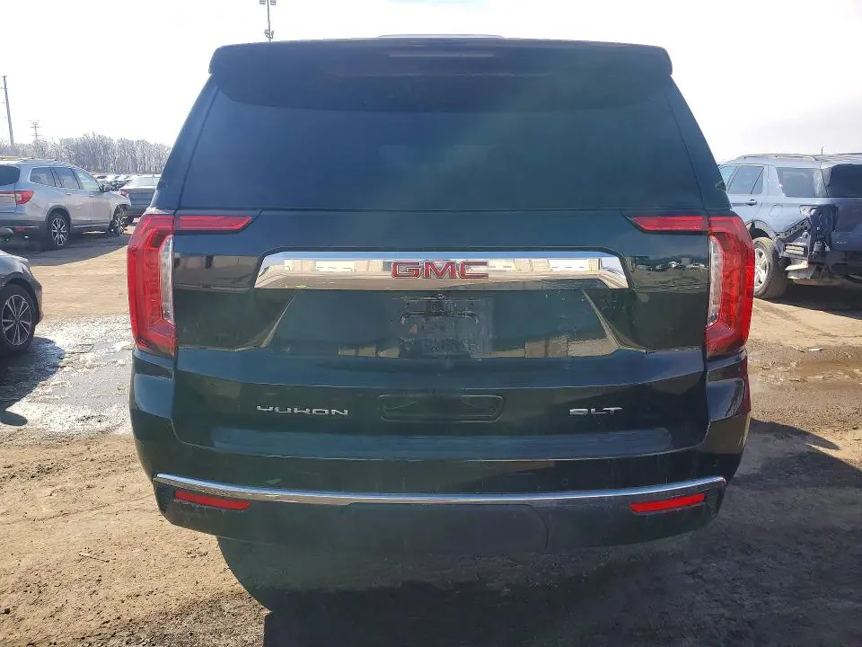 2024 GMC YUKON SLT  