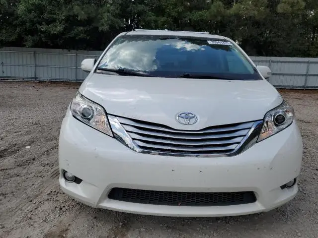 2013 TOYOTA SIENNA XLE  