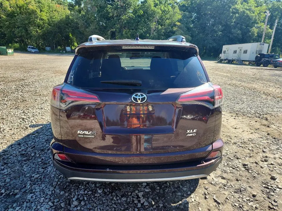 2018 TOYOTA RAV4 XLE  