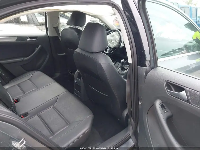2017 VOLKSWAGEN JETTA 1.4T SE