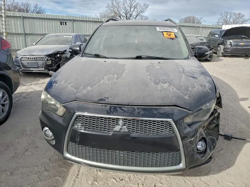 2013 MITSUBISHI OUTLANDER SE  