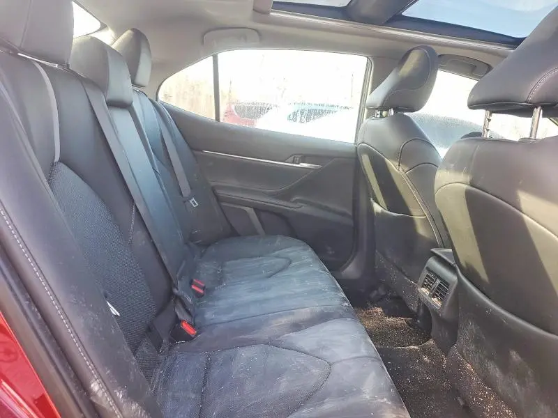 2018 TOYOTA CAMRY XLE V6  