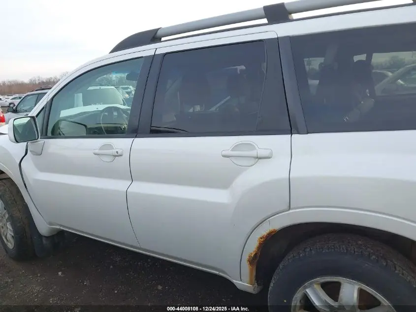 2011 MITSUBISHI ENDEAVOR  