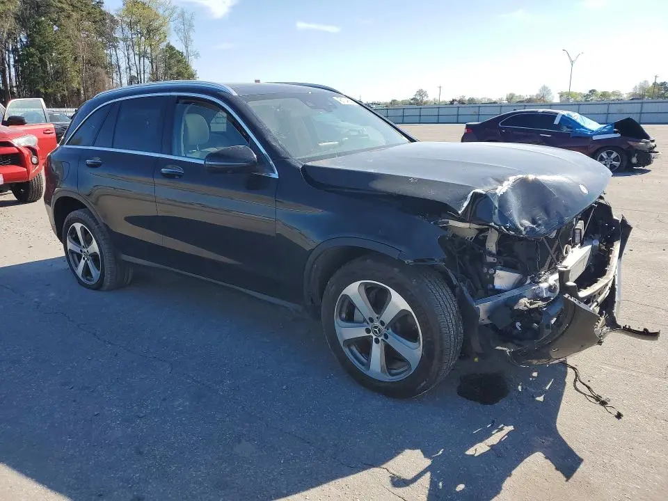 2017 MERCEDES-BENZ GLC 300 4MATIC  