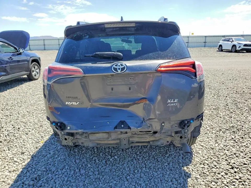2016 TOYOTA RAV4 XLE  