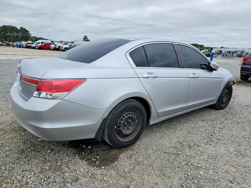 2011 HONDA ACCORD LX  