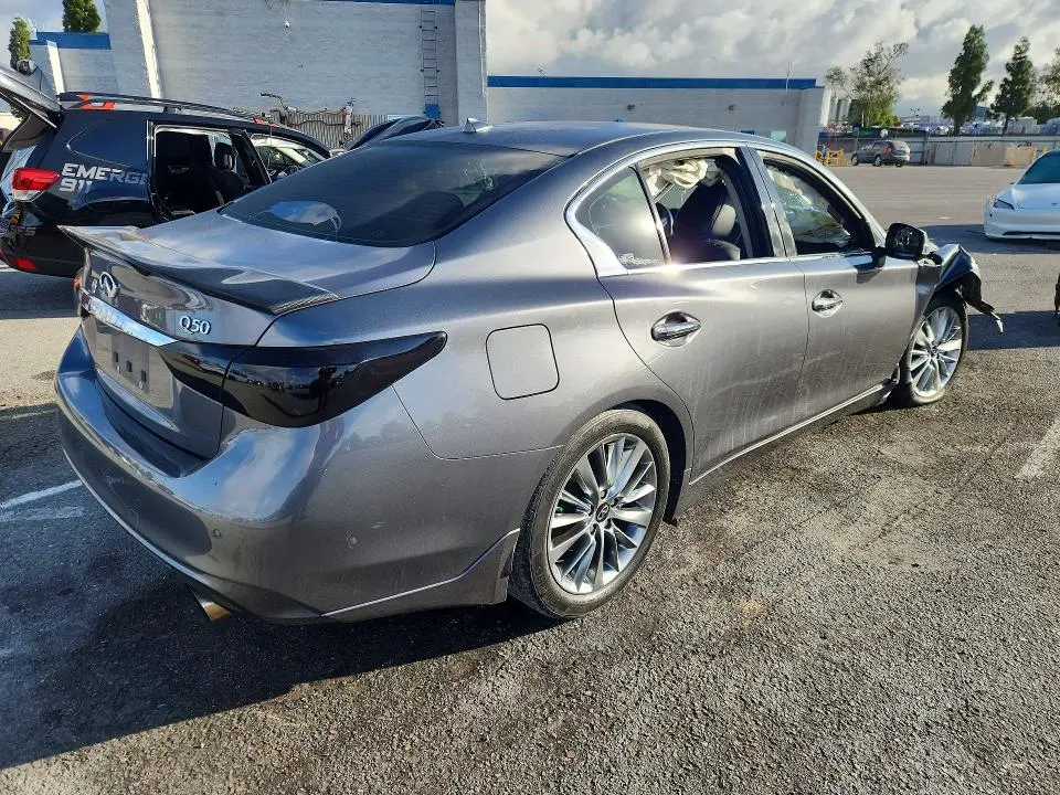 2021 INFINITI Q50 LUXE  