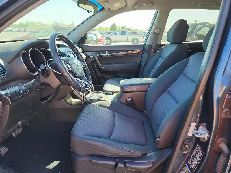 2012 KIA SORENTO LX  