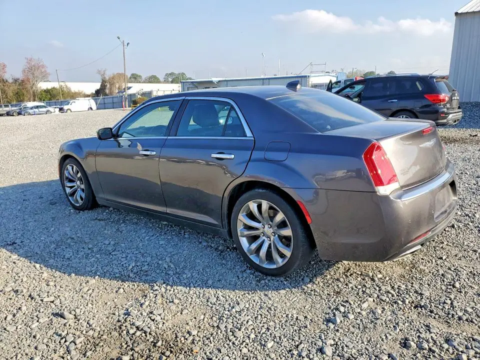 2017 CHRYSLER 300C   