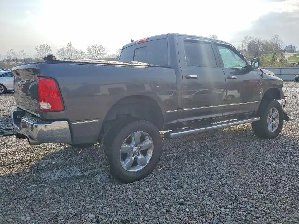 2018 RAM 1500 SLT  