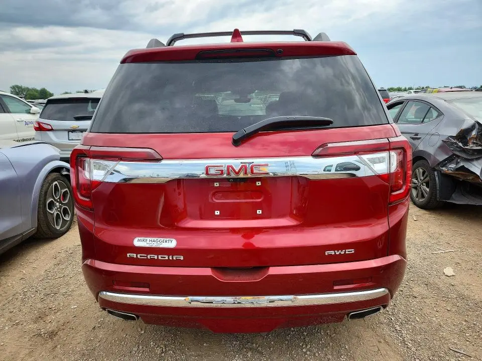 2022 GMC ACADIA DENALI  