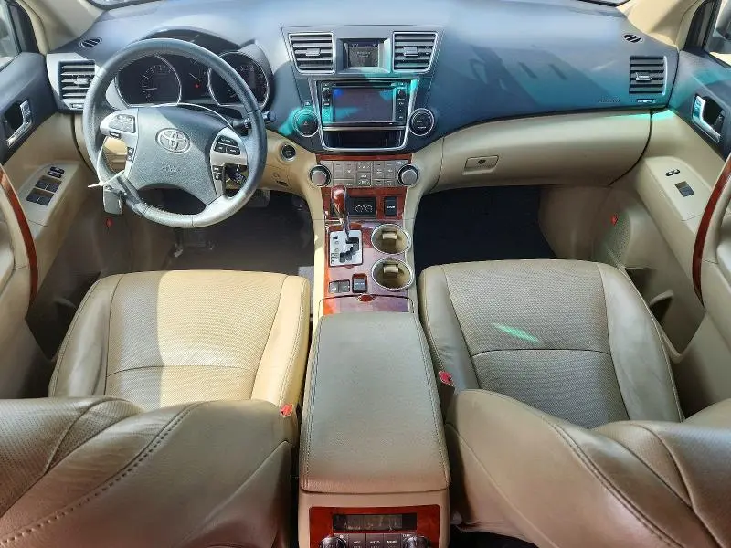 2013 TOYOTA HIGHLANDER LIMITED  
