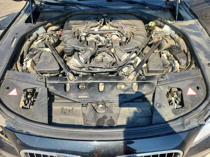 2014 BMW 750 XI  