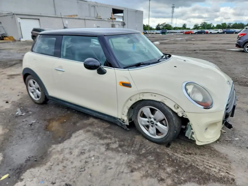 2017 MINI COOPER   